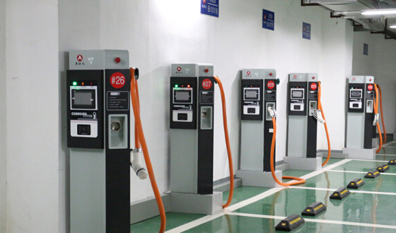 北京五棵松地下停车场计划设200个新能源汽车充电桩