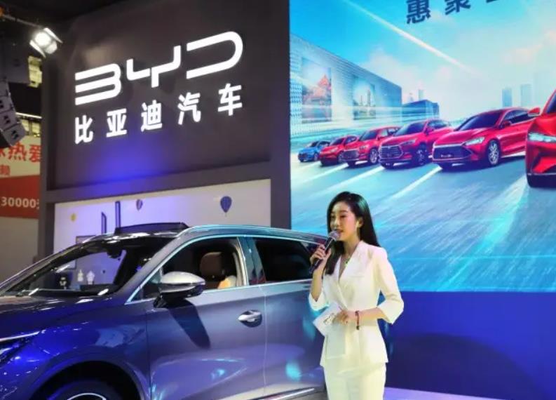 中国车市，旧王退位，新王诞生！落后百年的中国汽车工业崛起