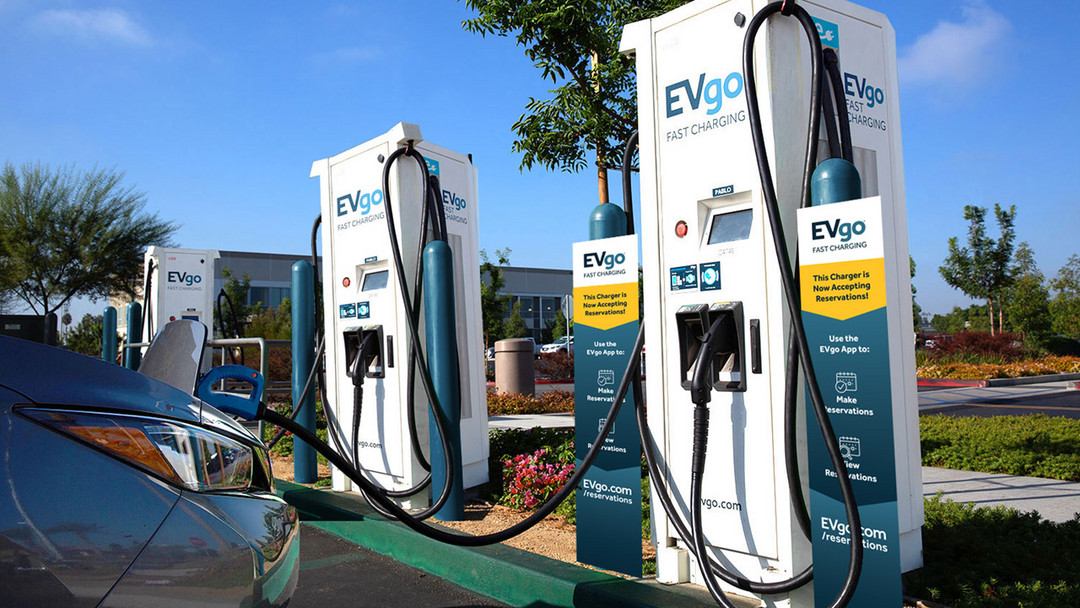 美国宣布出资3.25亿美元维修电动汽车充电桩并降低电池成本