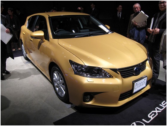 丰田汽车上市雷克萨斯最小车型 “CT200h”